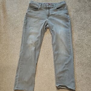 Lucky Brand Women's Sweet Mid Rise Straight Jeans